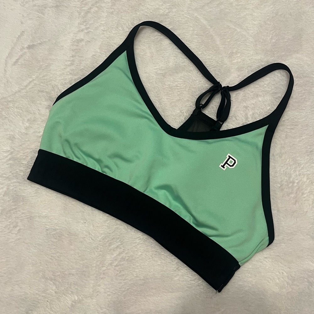 ✨NWT✨ VS PINK ULTIMATE LIGHTLY LINED SPORTS BRA